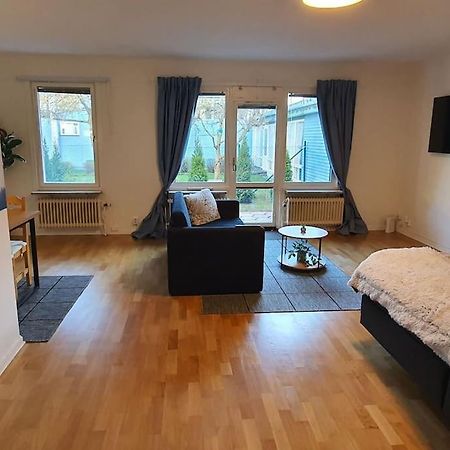 Apartment With Garden Near Metro! Stockholm Ngoại thất bức ảnh