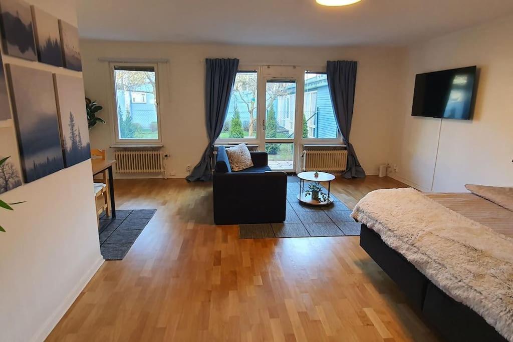 Apartment With Garden Near Metro! Stockholm Ngoại thất bức ảnh